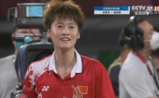 李连杰则用 李连杰则用